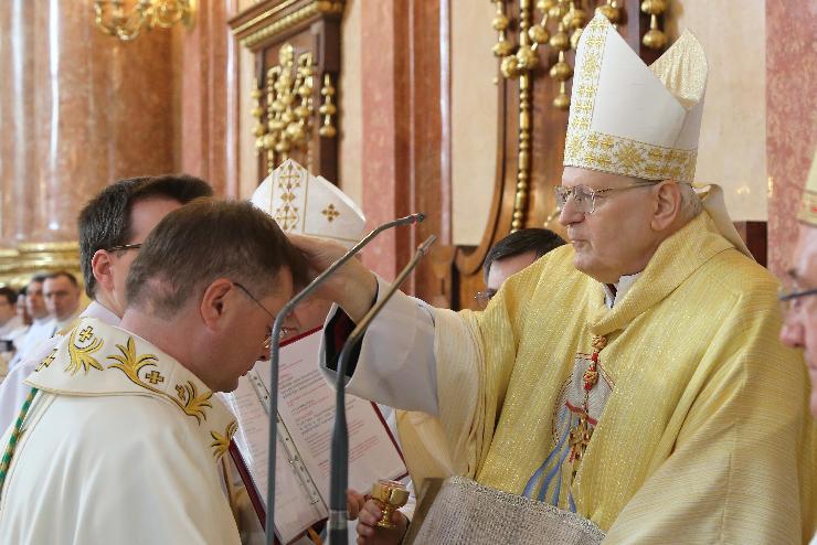 Pspkk szentelte Fekete Szabolcs Benedeket Szombathelyen Erd Pter bboros